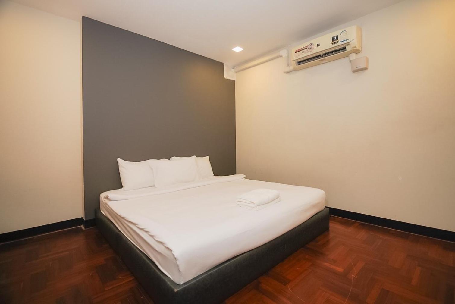Z โกอินน์ สีลม - สถานีรถไฟฟ้าเซนต์หลุยส์ Go Inn Silom Bangkok Exterior photo