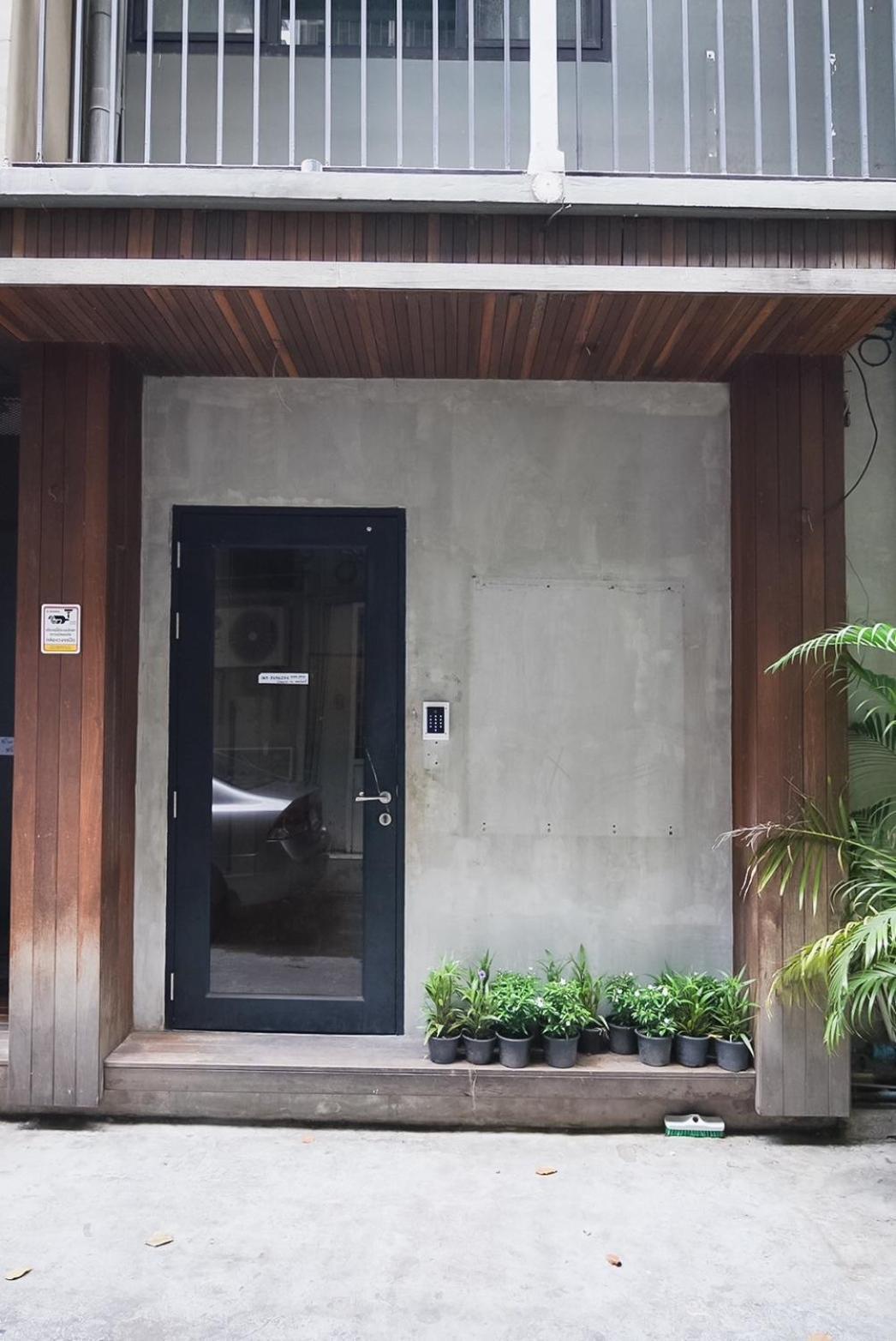 Z โกอินน์ สีลม - สถานีรถไฟฟ้าเซนต์หลุยส์ Go Inn Silom Bangkok Exterior photo
