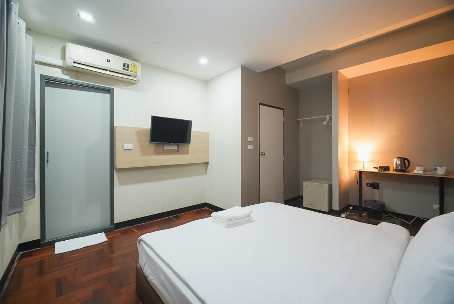 Z โกอินน์ สีลม - สถานีรถไฟฟ้าเซนต์หลุยส์ Go Inn Silom Bangkok Exterior photo