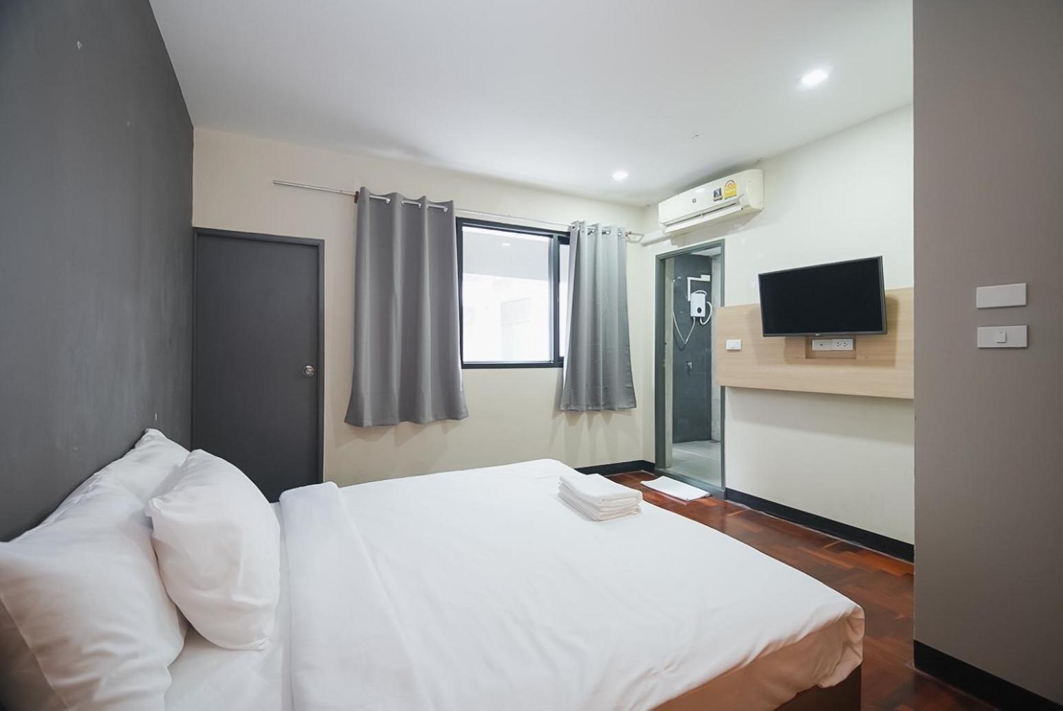 Z โกอินน์ สีลม - สถานีรถไฟฟ้าเซนต์หลุยส์ Go Inn Silom Bangkok Exterior photo